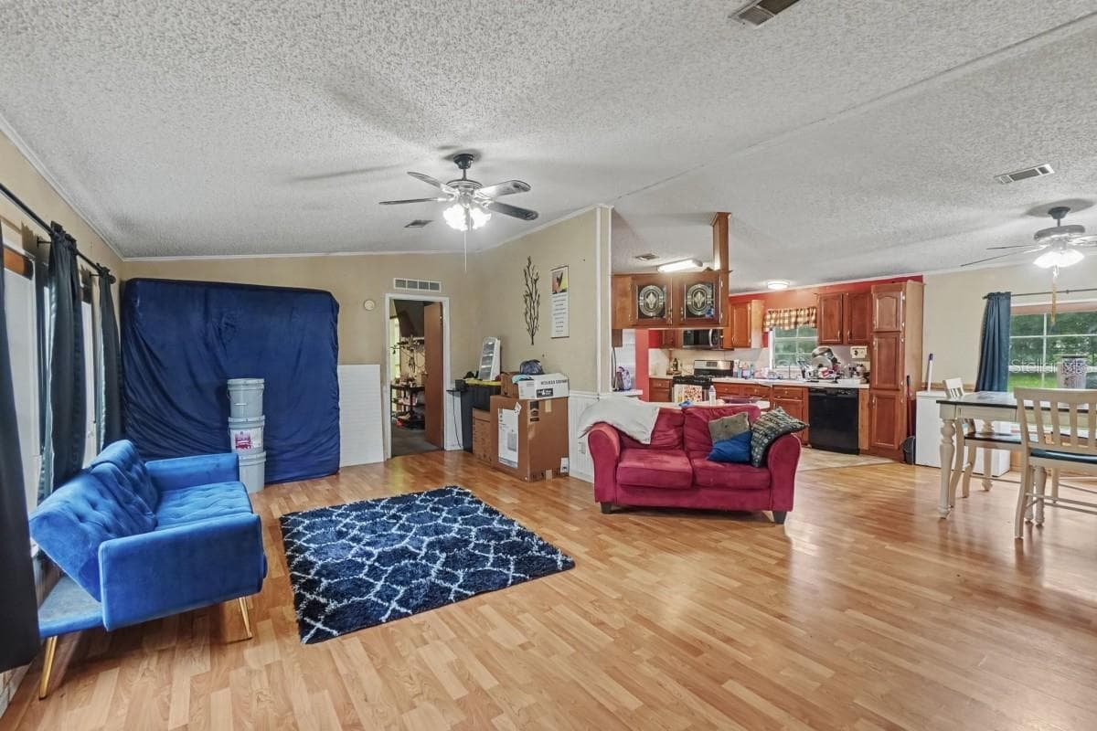 5031 ELM DRIVE — photo 3 of 26