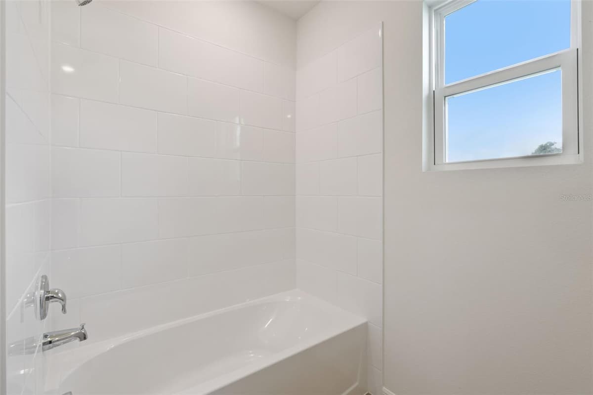 2520 DORSET COURT — photo 5 of 25