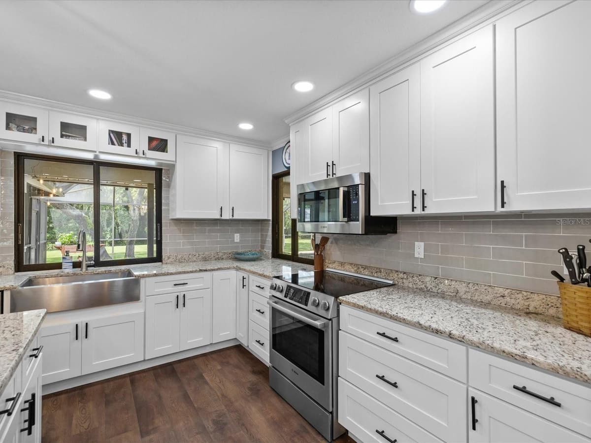 6655 MILLSTONE DRIVE — photo 10 of 67