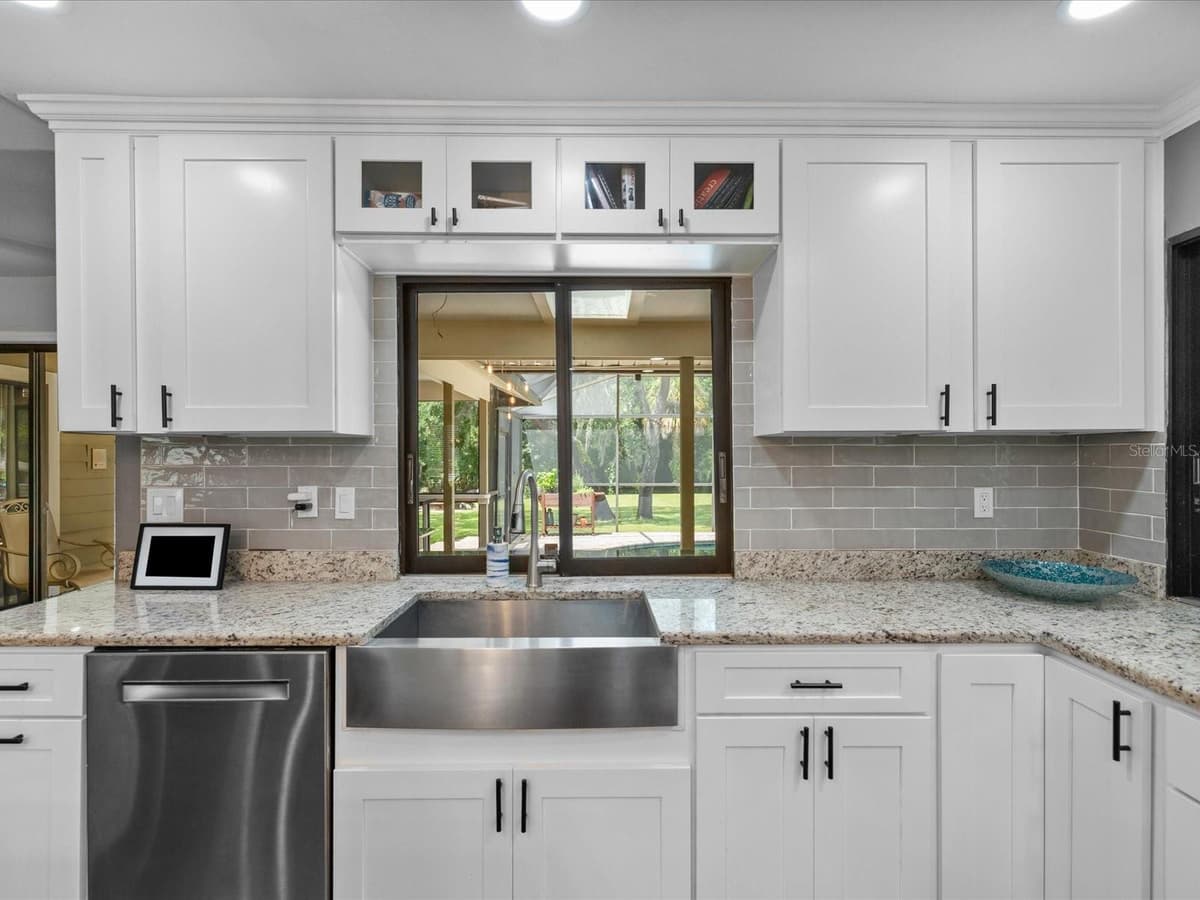 6655 MILLSTONE DRIVE — photo 11 of 67