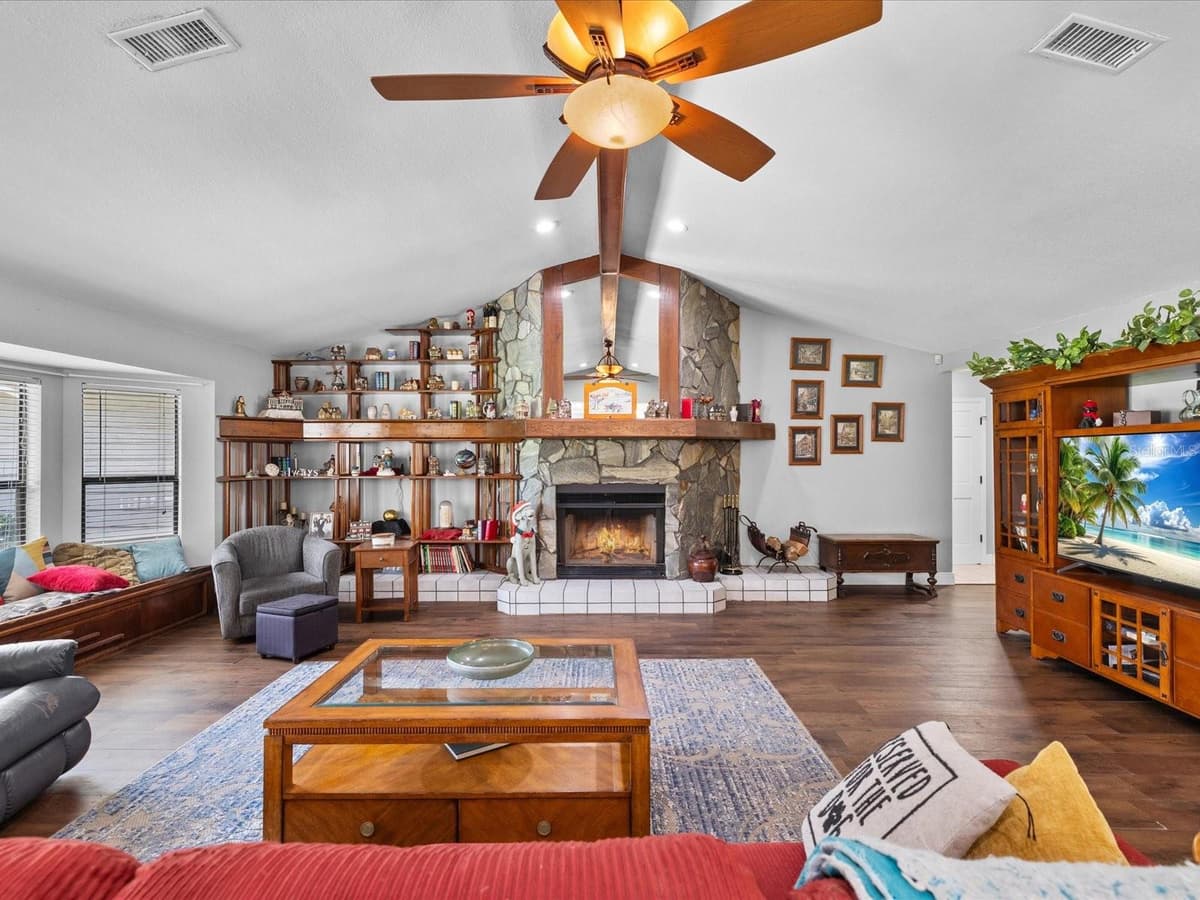 6655 MILLSTONE DRIVE — photo 16 of 67