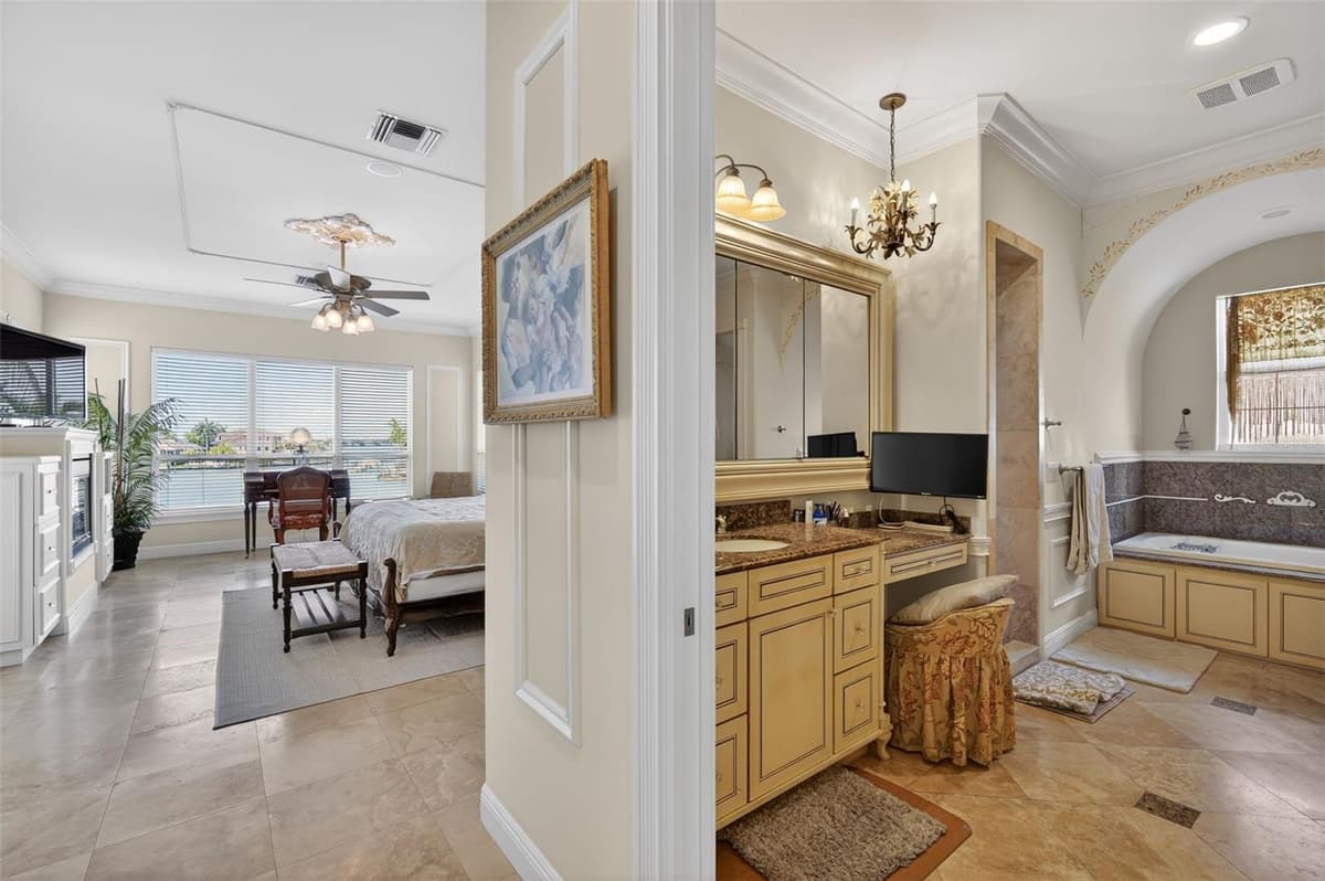 1444 HARBOR DRIVE — photo 9 of 16