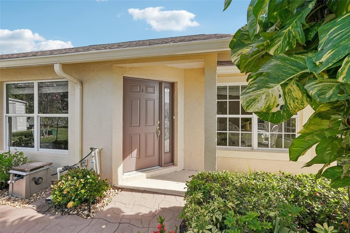 580 ROSE APPLE CIRCLE — photo 7 of 39