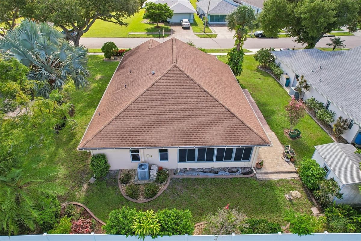 580 ROSE APPLE CIRCLE — photo 33 of 39