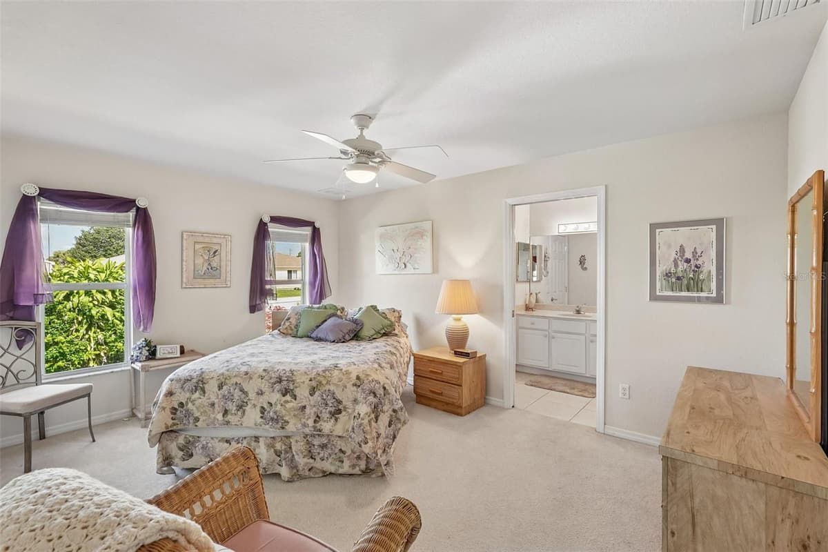 580 ROSE APPLE CIRCLE — photo 5 of 39