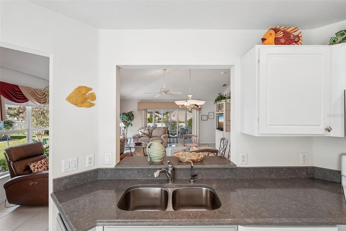 580 ROSE APPLE CIRCLE — photo 18 of 39