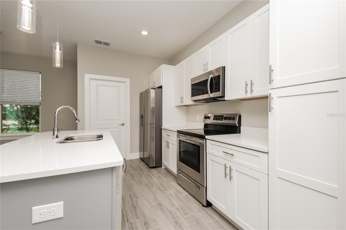 363 ELDERBERRY COURT — photo 6 of 15