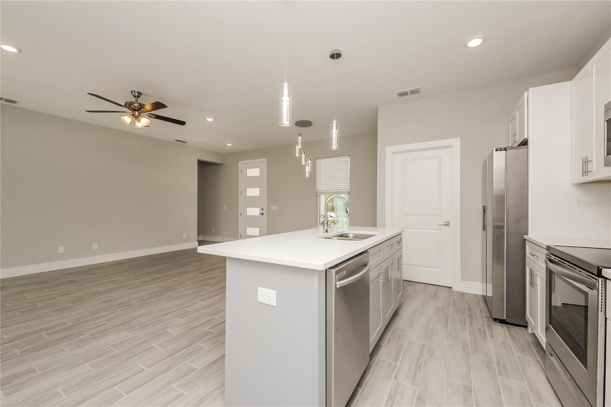 363 ELDERBERRY COURT — photo 4 of 15
