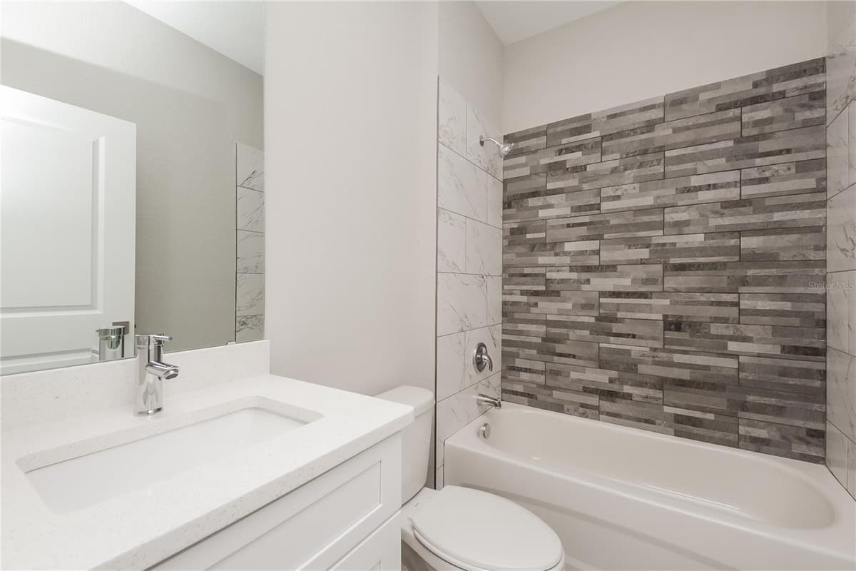 363 ELDERBERRY COURT — photo 11 of 15