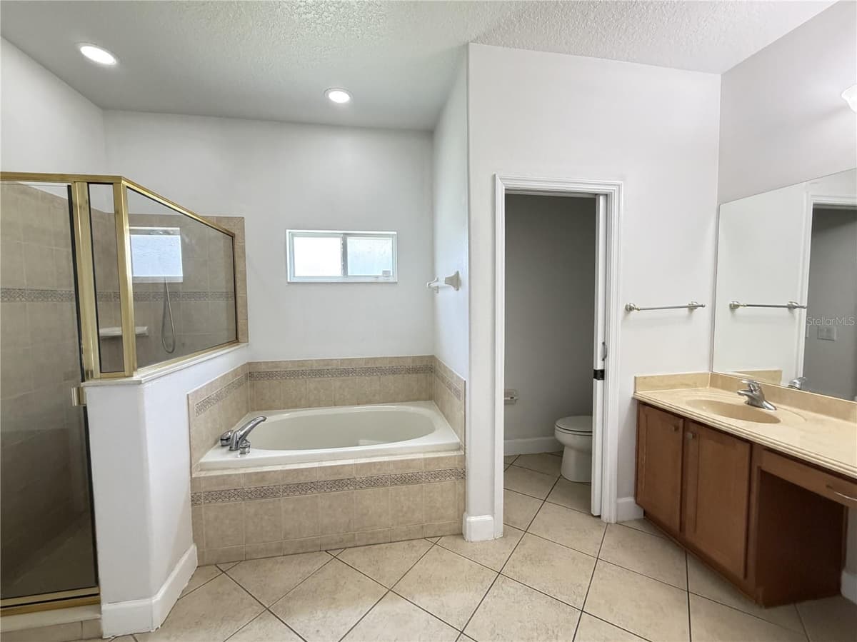 6317 ROLDEN COURT — photo 4 of 29