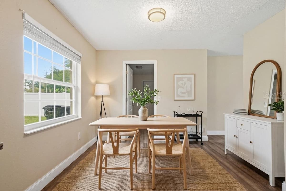 4788 PLEASANT VALLEY COURT — photo 4 of 33