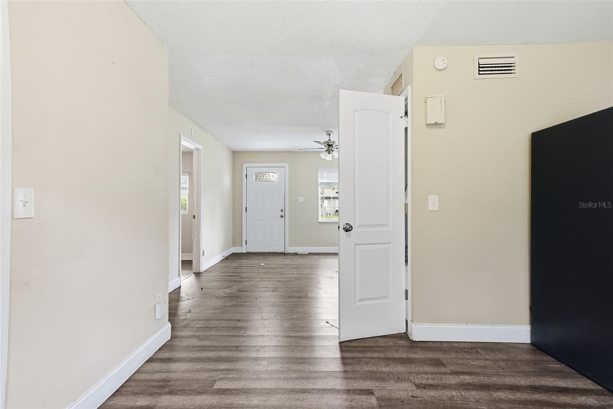 4788 PLEASANT VALLEY COURT — photo 11 of 33
