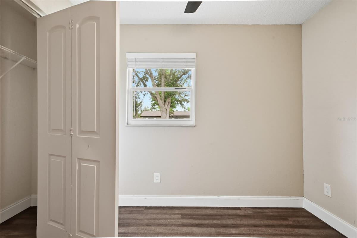 4788 PLEASANT VALLEY COURT — photo 18 of 33