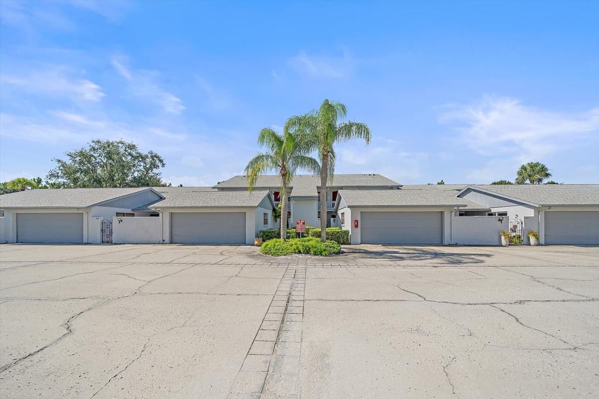 6347 APPROACH ROAD — photo 8 of 40