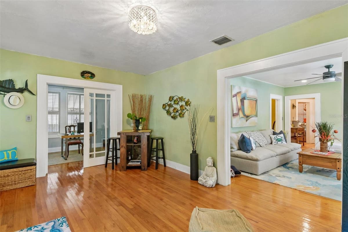 2319 NORTH B STREET — photo 7 of 25