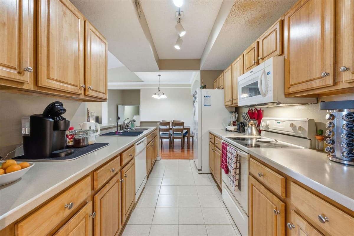 12307 LANTANA PARK LANE — photo 12 of 36
