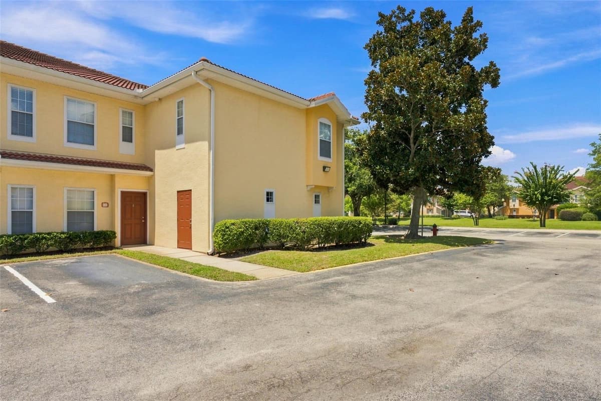 12307 LANTANA PARK LANE — photo 3 of 36