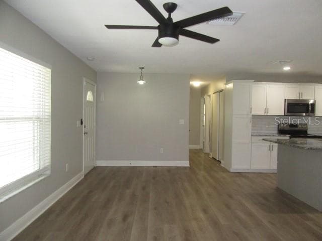 1616 POINSETTIA AVENUE — photo 5 of 24