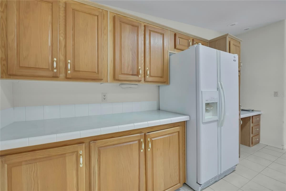 14992 RIALTO AVENUE — photo 19 of 69