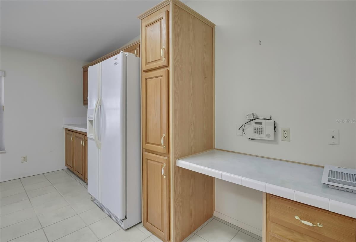 14992 RIALTO AVENUE — photo 18 of 69