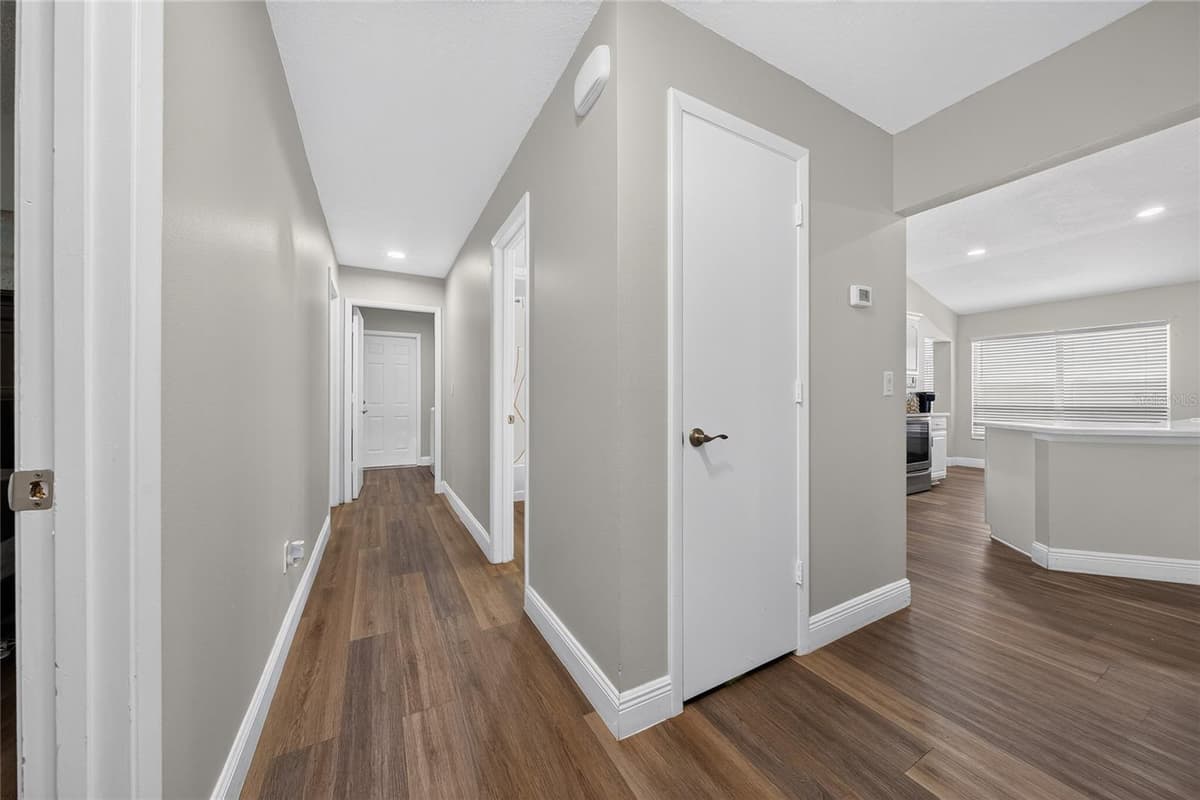 8809 PARLIAMENT COURT — photo 13 of 30