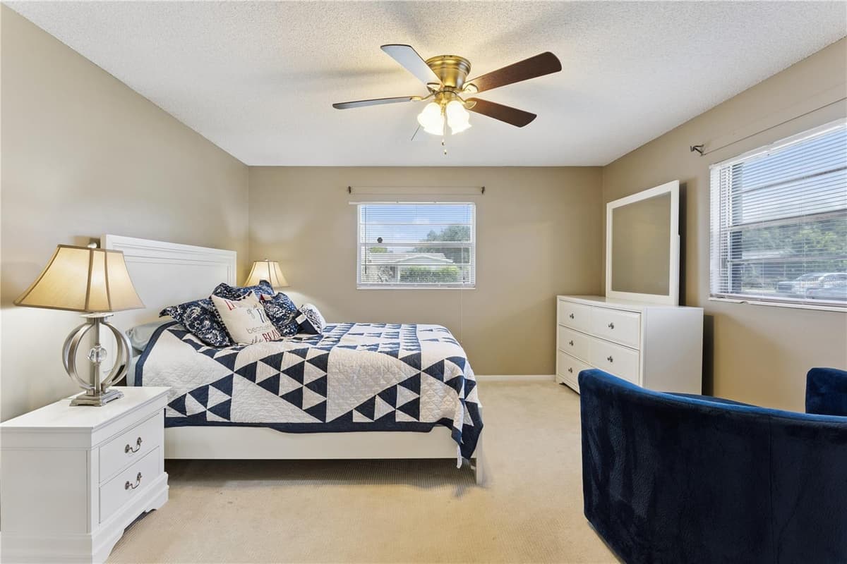 4880 SANTA ROSA AVENUE — photo 14 of 38