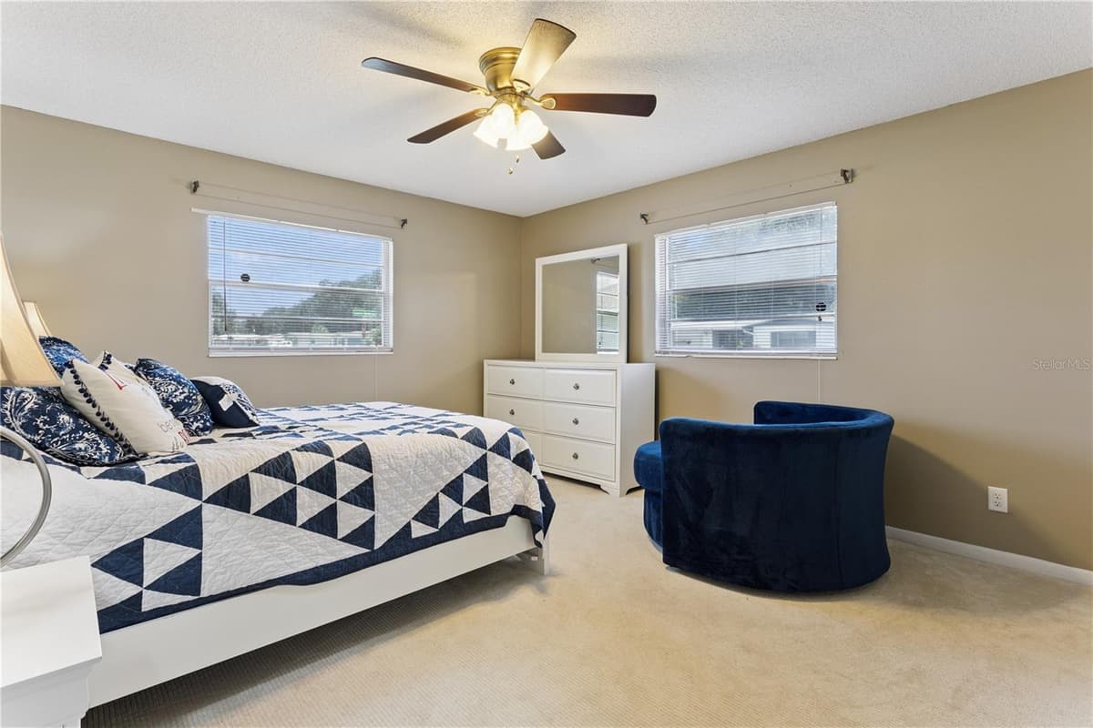 4880 SANTA ROSA AVENUE — photo 17 of 38