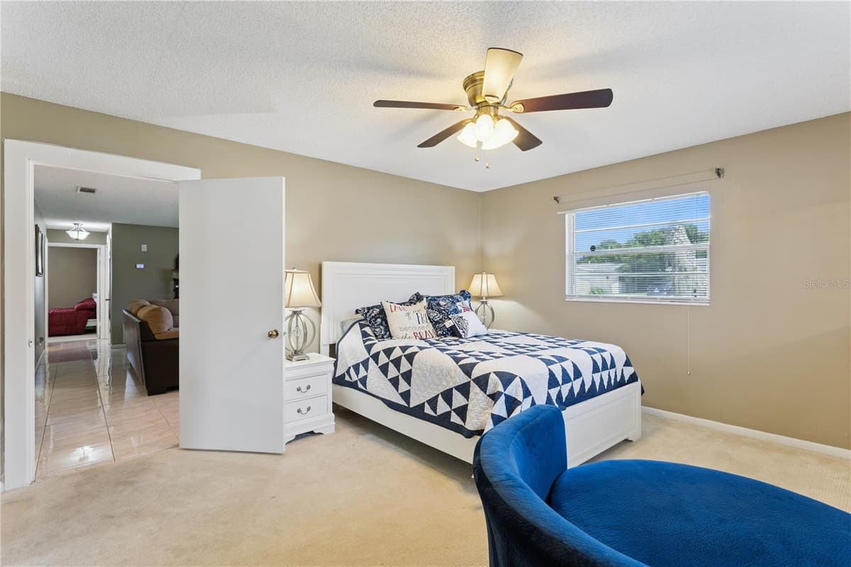 4880 SANTA ROSA AVENUE — photo 16 of 38