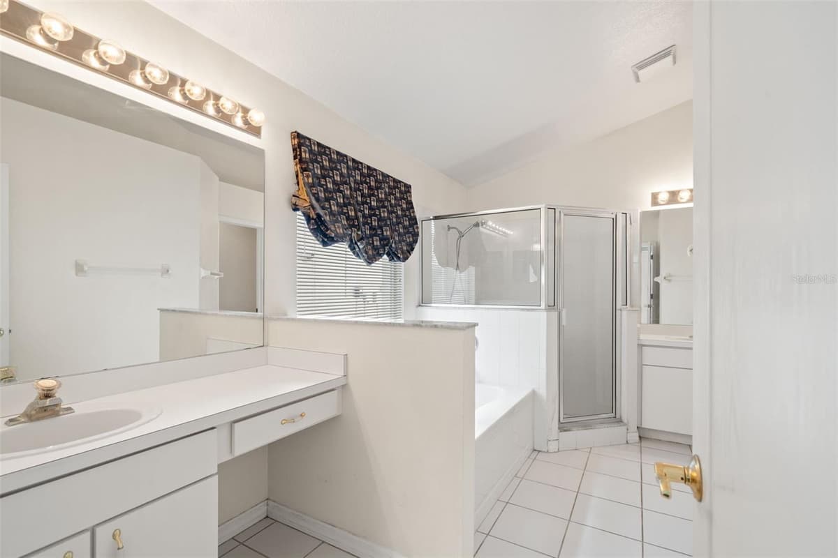 30603 TREMONT DRIVE — photo 8 of 17
