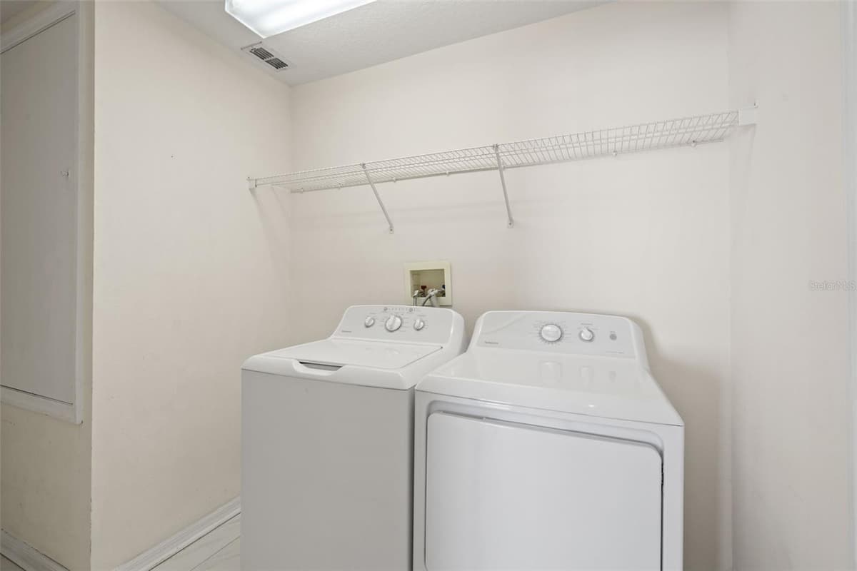 30603 TREMONT DRIVE — photo 13 of 17