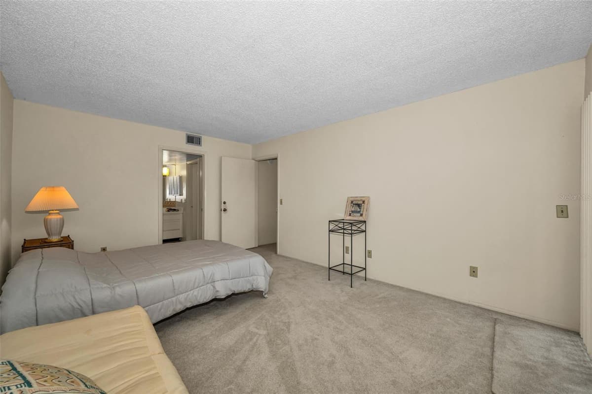 4411 SHADY TERRACE LANE — photo 14 of 25