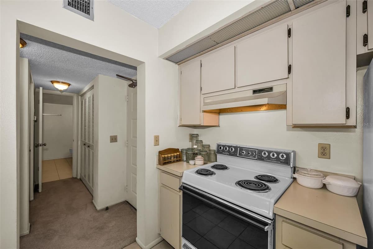 4411 SHADY TERRACE LANE — photo 10 of 25