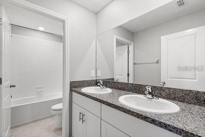 7222 RONNIE GARDEN COURT — photo 7 of 28