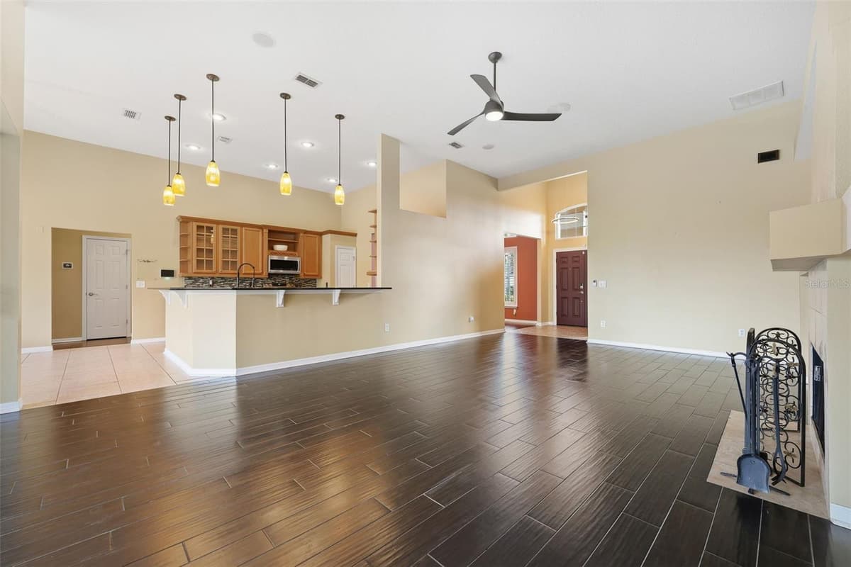 8071 CANYON LAKE CIRCLE — photo 13 of 57