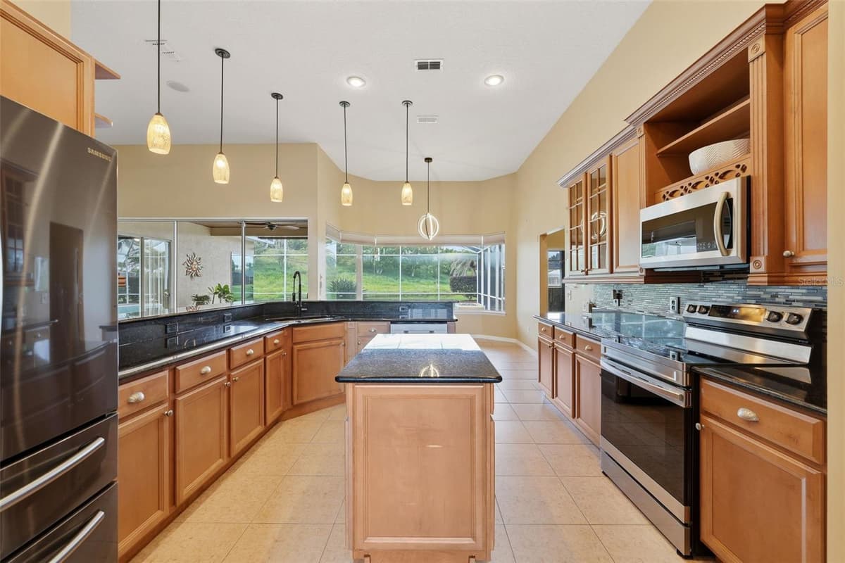 8071 CANYON LAKE CIRCLE — photo 26 of 57