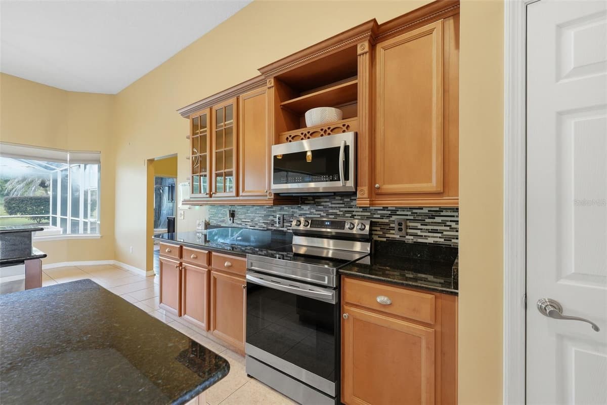 8071 CANYON LAKE CIRCLE — photo 27 of 57