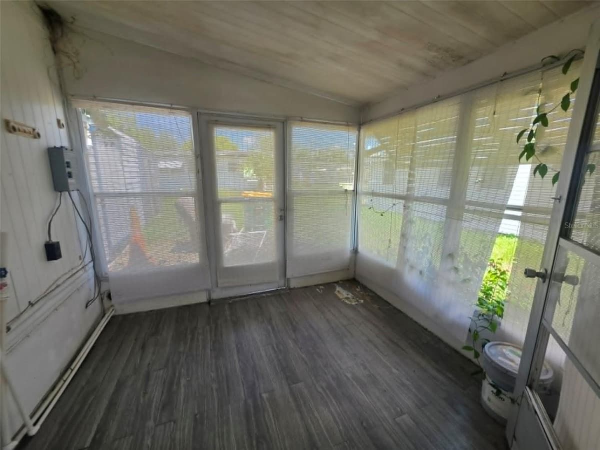 1404 HIGHLAND AVENUE — photo 8 of 36