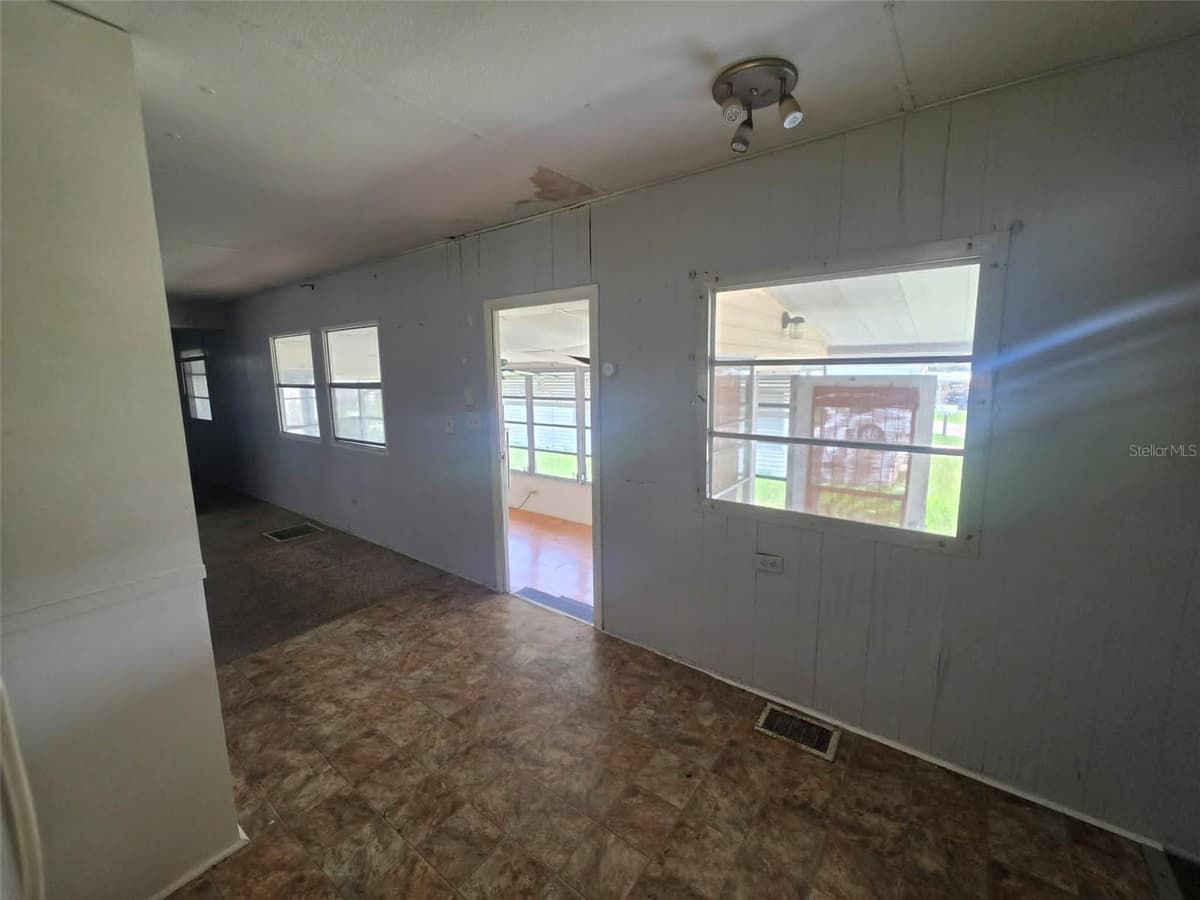 1404 HIGHLAND AVENUE — photo 12 of 36