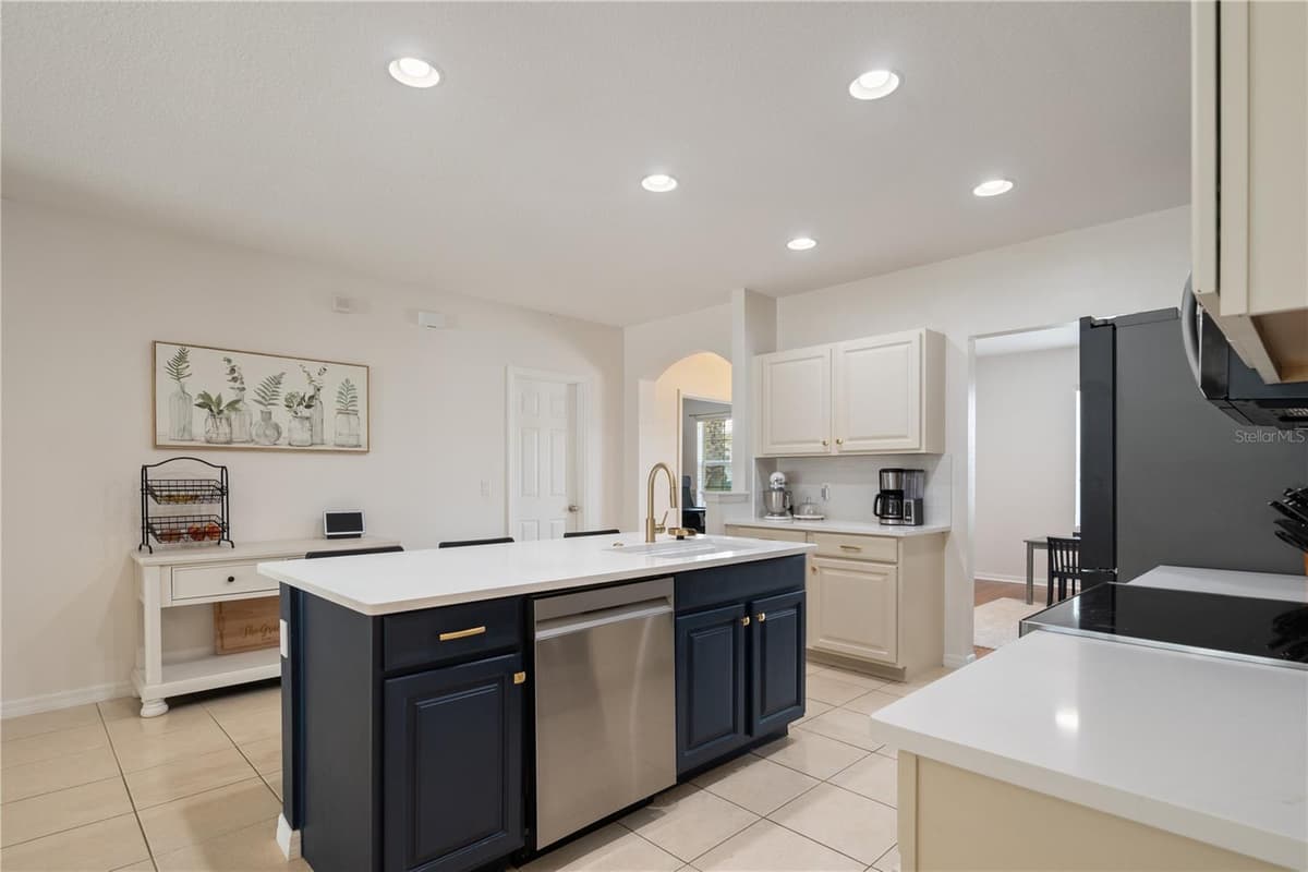 618 BAINBRIDGE LOOP — photo 7 of 32