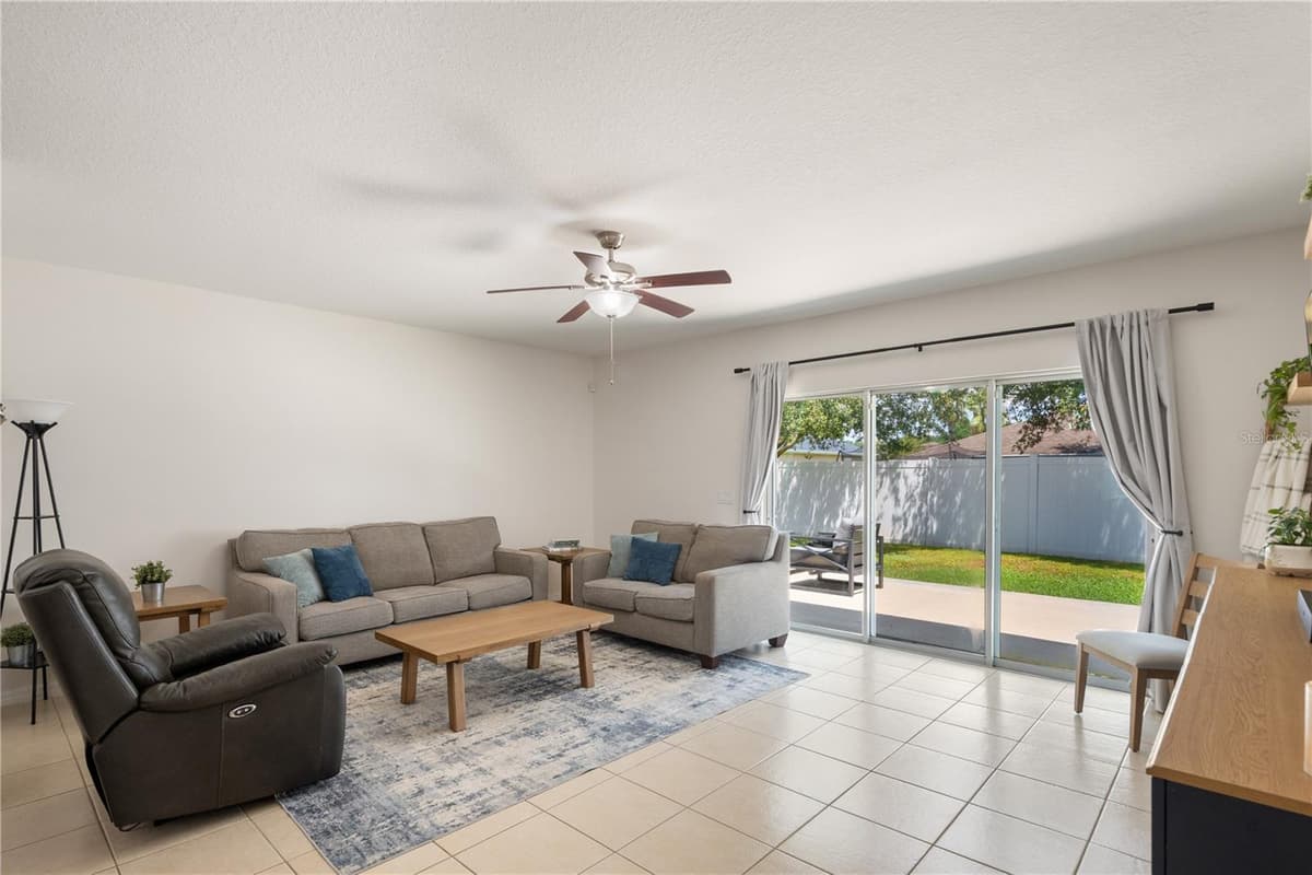 618 BAINBRIDGE LOOP — photo 12 of 32