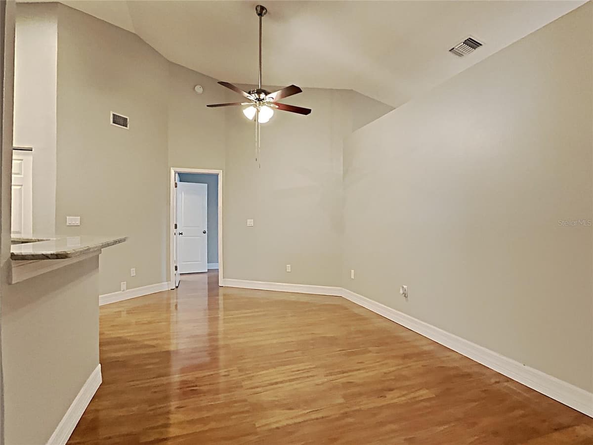 1237 BARMERE LANE — photo 2 of 21