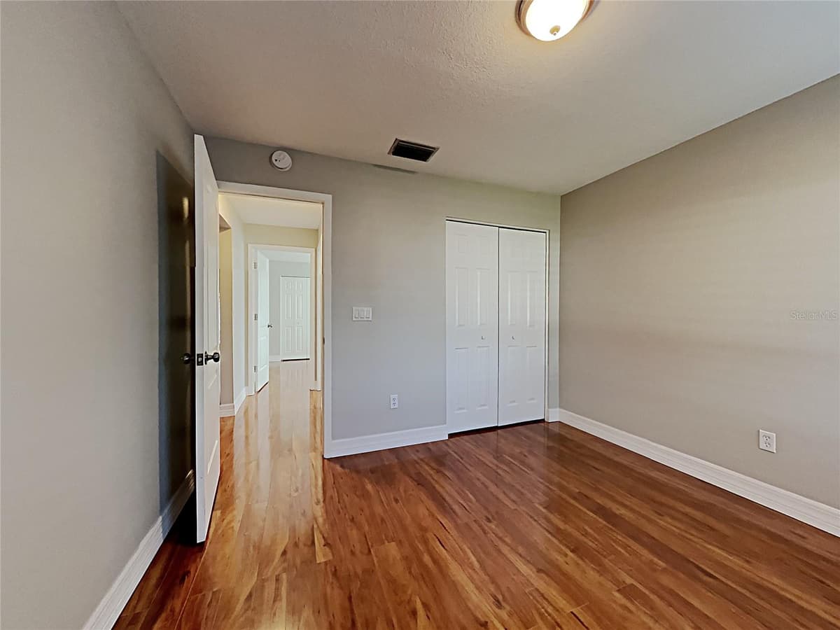 1237 BARMERE LANE — photo 9 of 21
