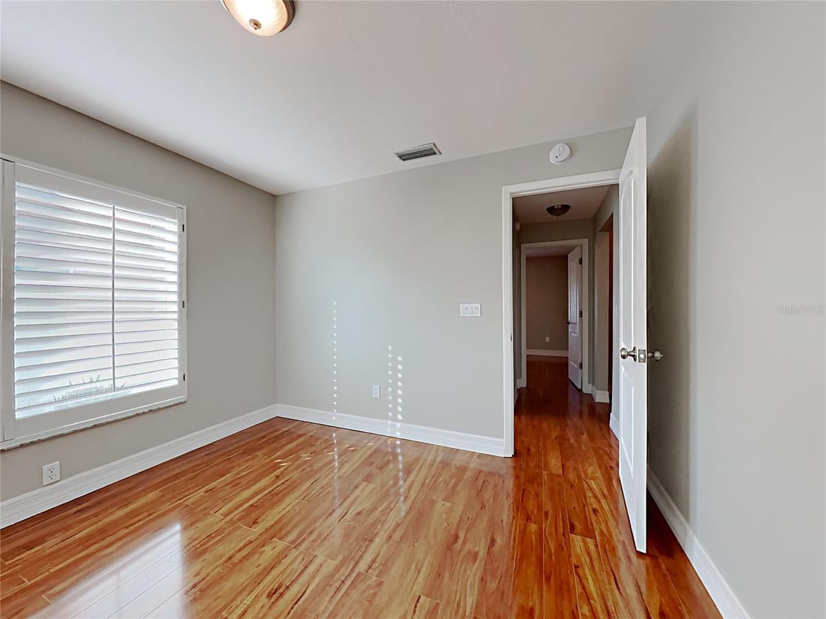 1237 BARMERE LANE — photo 7 of 21
