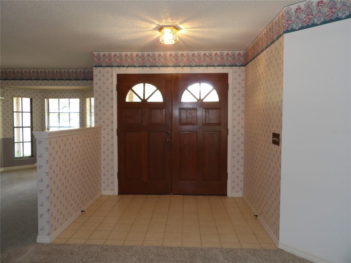 6282 FORESTWOOD DRIVE — photo 15 of 38