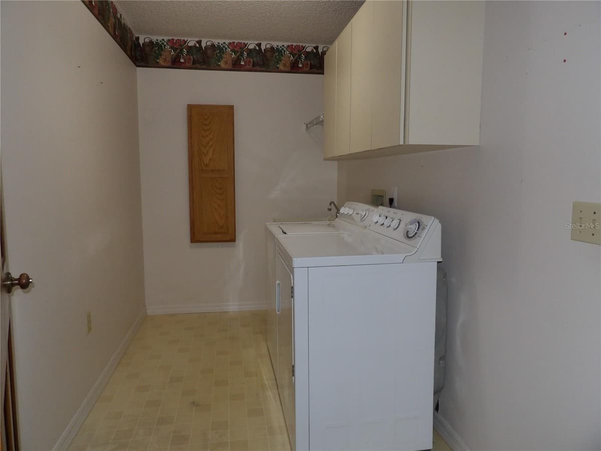 6282 FORESTWOOD DRIVE — photo 30 of 38