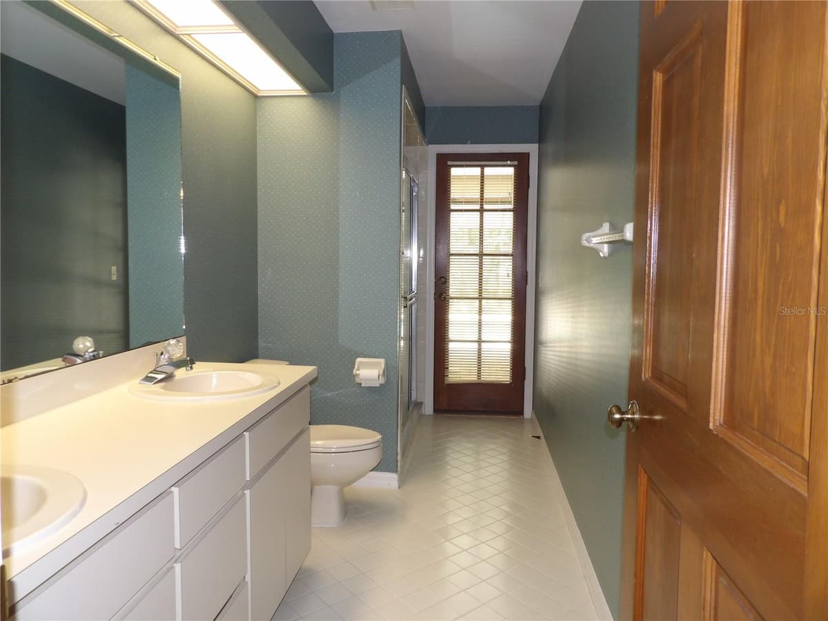 6282 FORESTWOOD DRIVE — photo 24 of 38