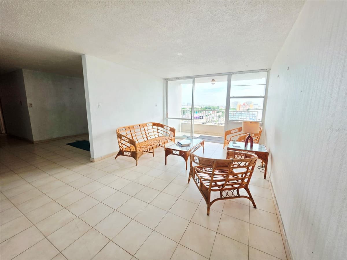 650 SERGIO CUEVAS BUSTAMANTE — photo 15 of 21
