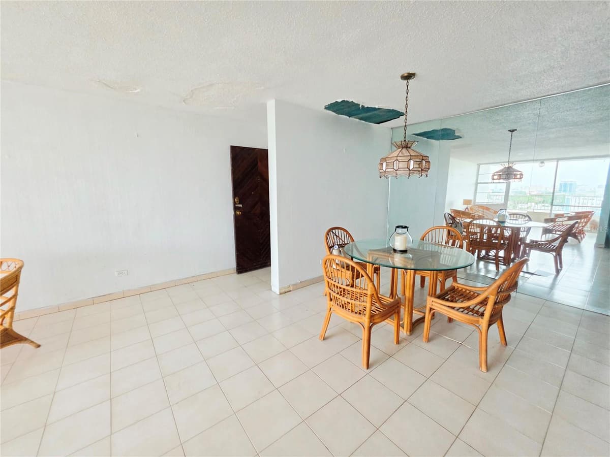 650 SERGIO CUEVAS BUSTAMANTE — photo 13 of 21