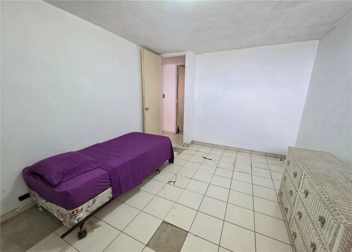 650 SERGIO CUEVAS BUSTAMANTE — photo 4 of 21