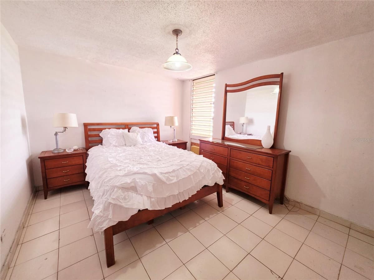 650 SERGIO CUEVAS BUSTAMANTE — photo 5 of 21